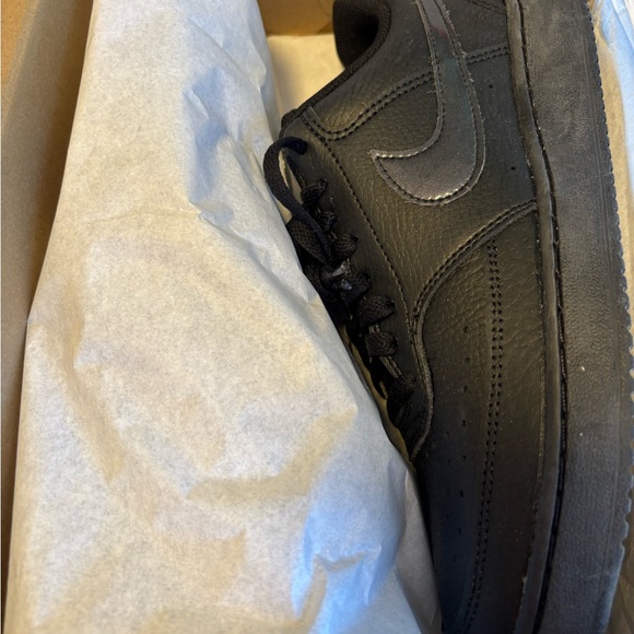 Nike COURT/VISION LOW Triple Black Women’s Sneakers in Size 9M BNIB - Picture 2 of 15